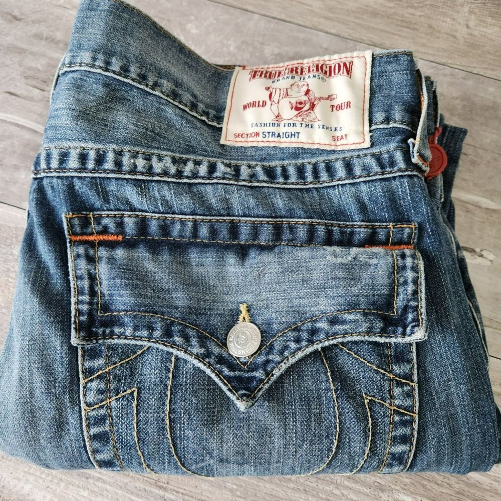 True Religion Medium Wash Distressed Straight Flared Jeans Mens Size 38 - Picture 3 of 9